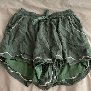 Comfy green shorts